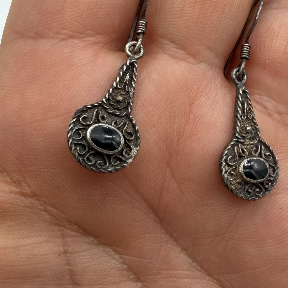 Vintage Art Deco Sterling Silver Onyx Earrings Dangle‎ Drop Scroll